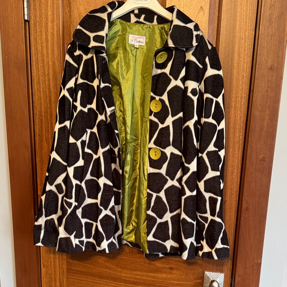 3 Sisters Black and White Patterned Coat